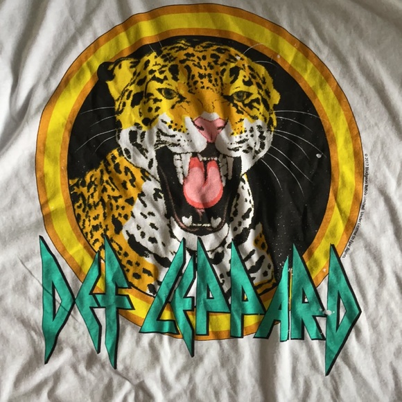🆕 Anthro Chaser White Retro Def Leppard 2017 Tee - Picture 5 of 5